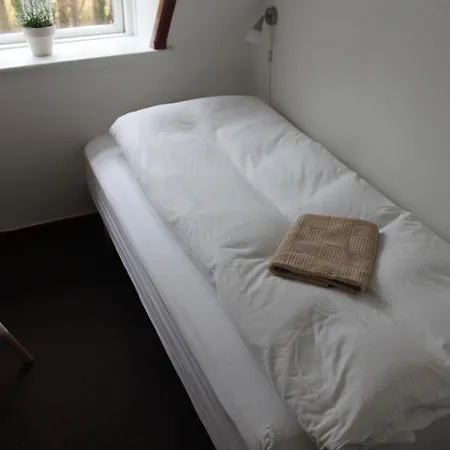 Han/Misafirhane Vindeballe