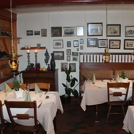 份德巴勒库洛旅馆 2*