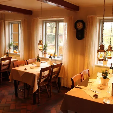 份德巴勒库洛旅馆 2*